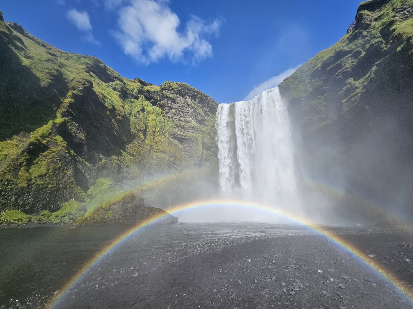 Skógafoss met regenboog