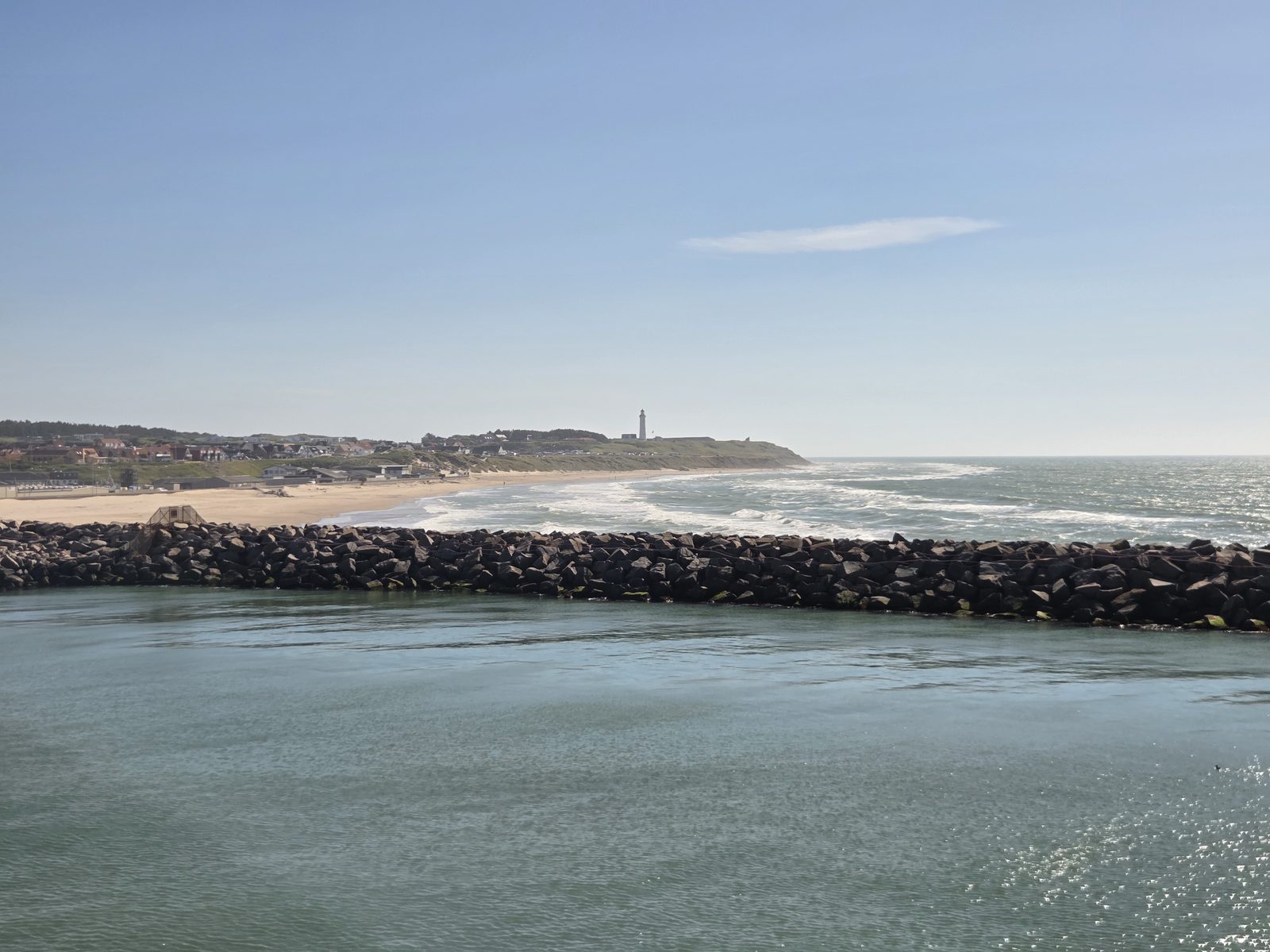 Uitzicht over het water tijdens de ferryovertocht